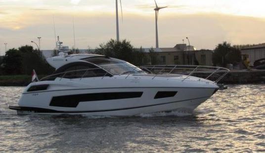 Start2boat - vaarschool praktijkles op een Sunseeker San Remo 50 met IPS